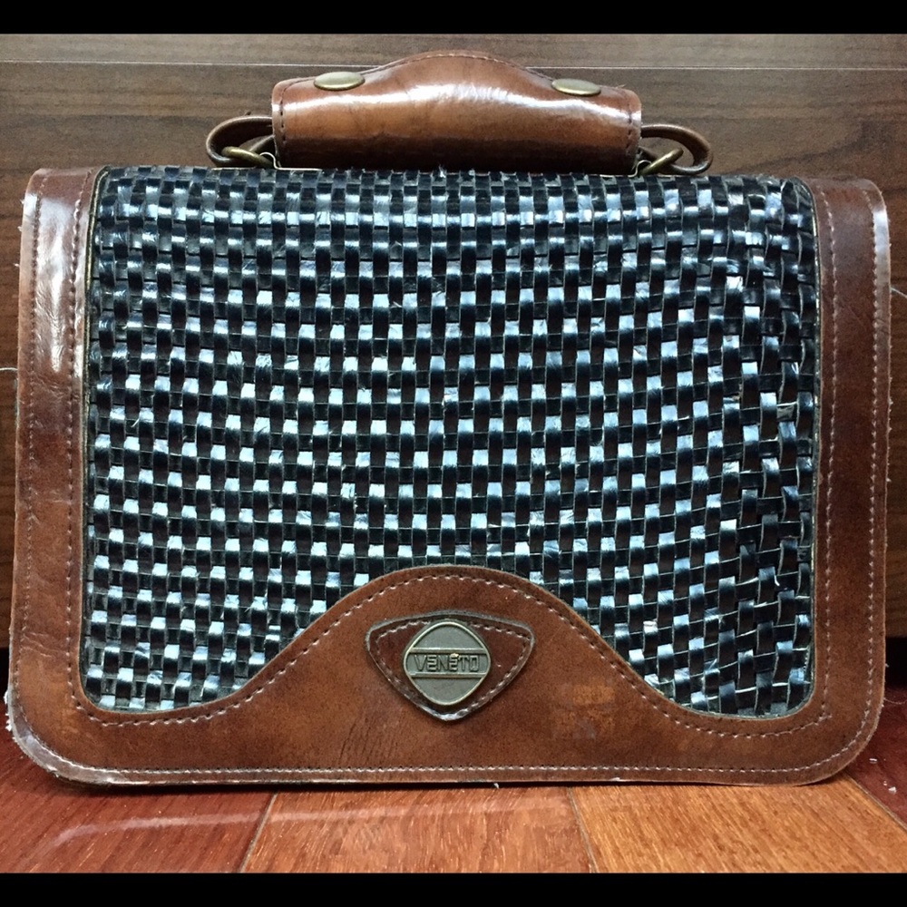 Vintage Veneto Leather Hand Bag